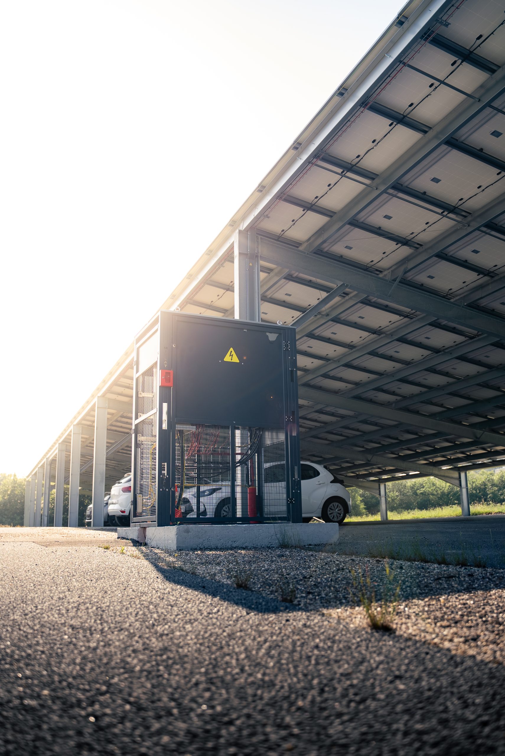 Local onduleur pour ombrière de parking