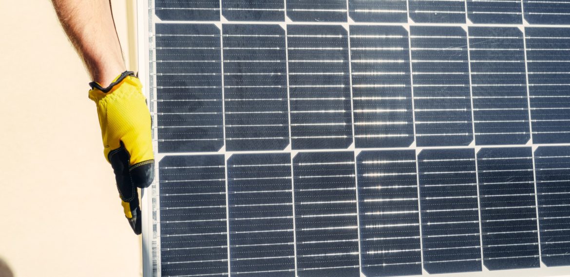 Installation de panneaux solaires : quid des autorisations d’urbanisme ?