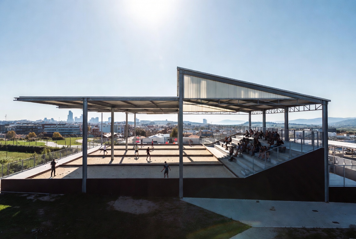 https://irisolaris.com/uploads/2026/07/Boulodrome-5.jpg