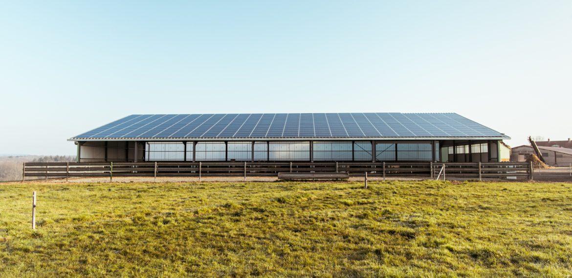 Avantages hangar solaire en agriculture