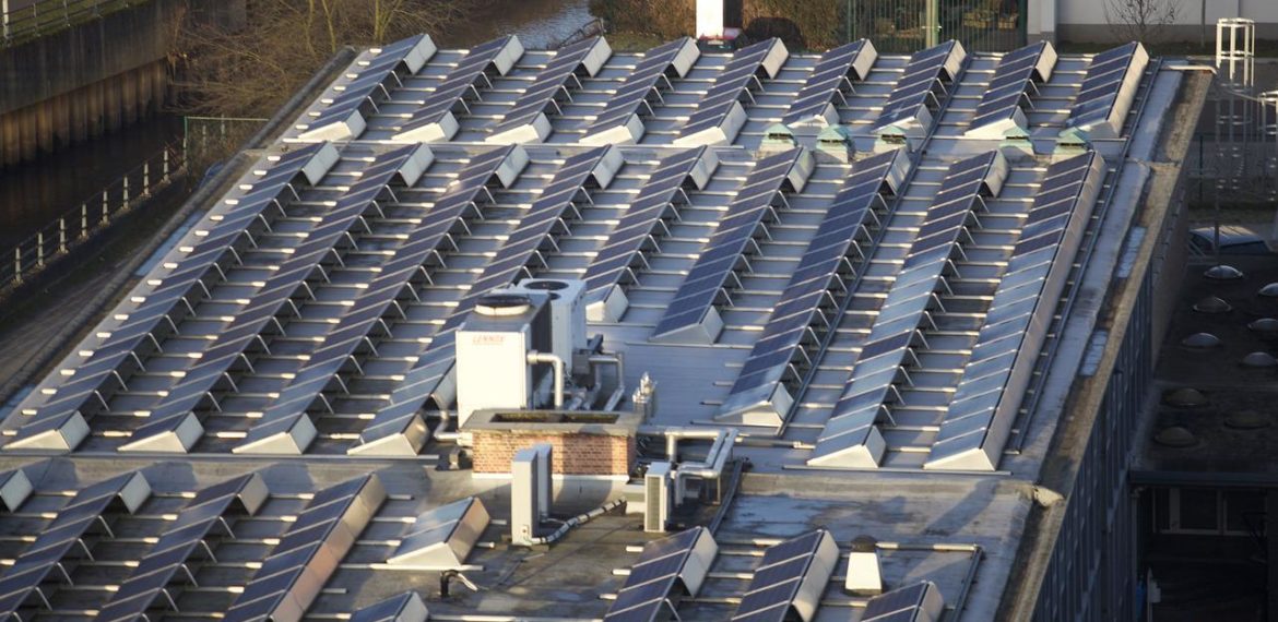 Investir dans des panneaux solaires