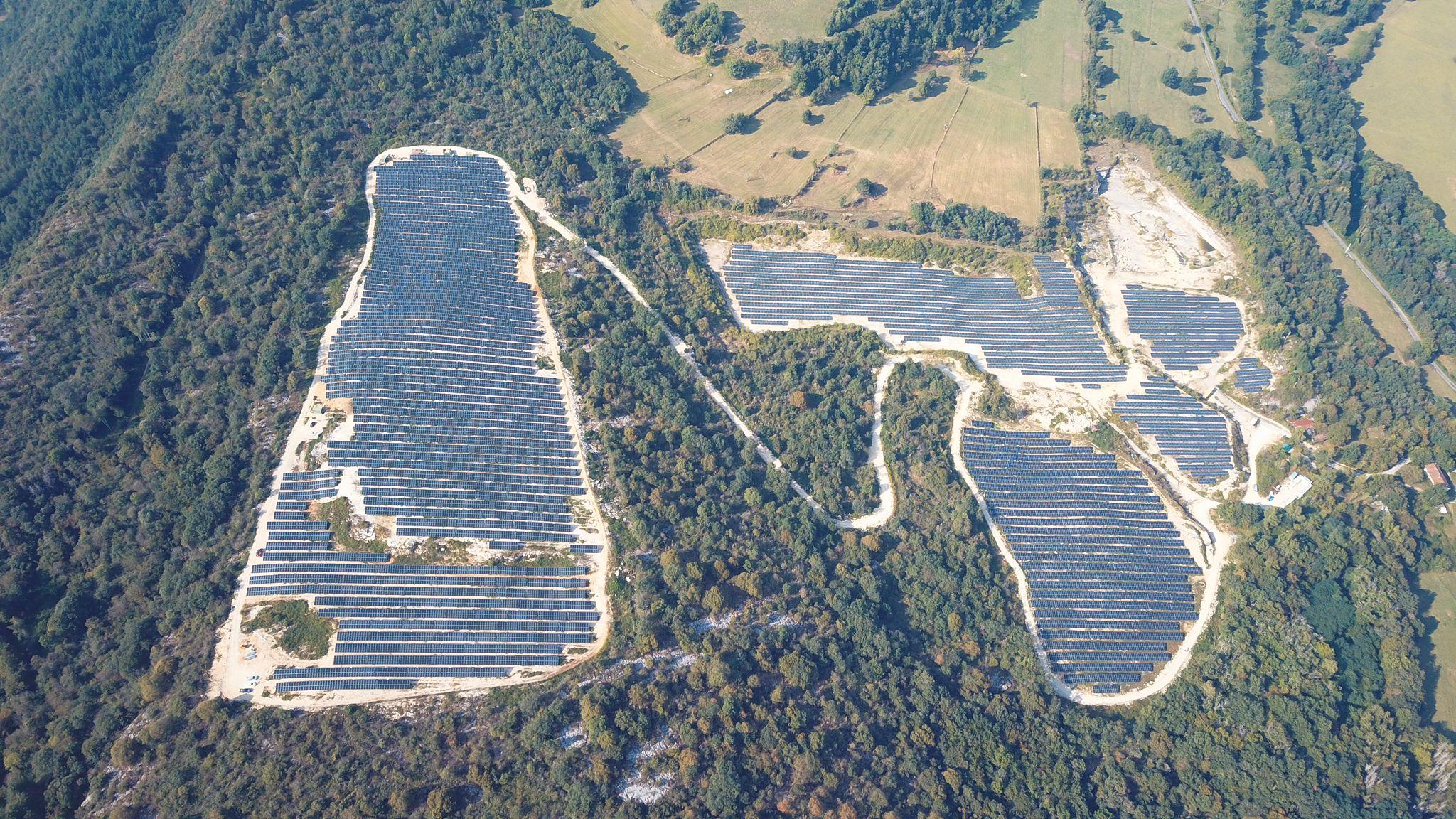 Irisolaris centrale au sol à Nattages